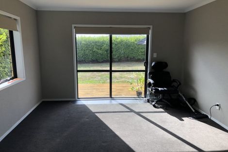 Photo of property in 70 Farringdon Avenue, Rototuna North, Hamilton, 3210