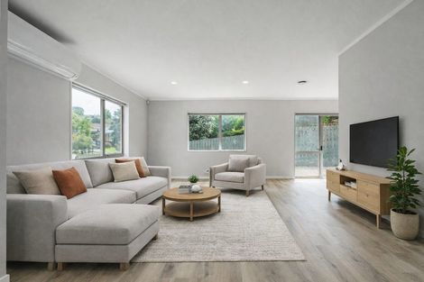 Photo of property in 44 De Havilland Drive, Goodwood Heights, Auckland, 2105