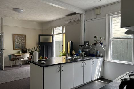 Photo of property in 205 Rintoul Street, Berhampore, Wellington, 6023