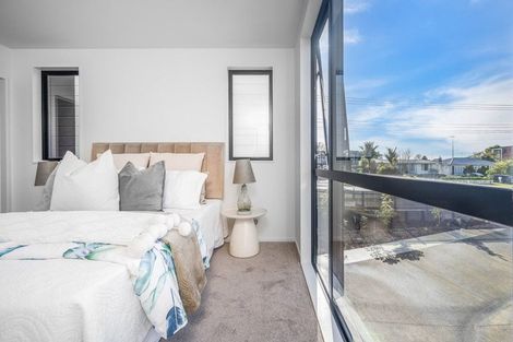 Photo of property in 108e Taikata Road, Te Atatu Peninsula, Auckland, 0610