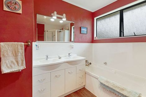 Photo of property in 9 Photinia Place, Aramoho, Whanganui, 4500