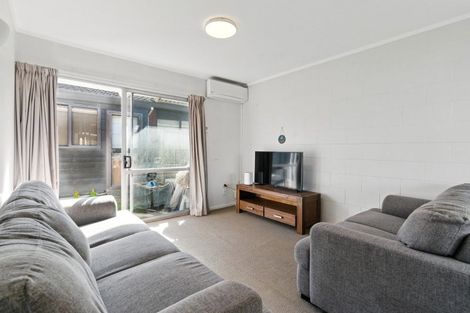 Photo of property in 271 Oceanbeach Road, Mount Maunganui, 3116