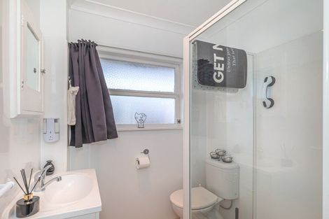 Photo of property in 32 Kent Street, Levin, 5510