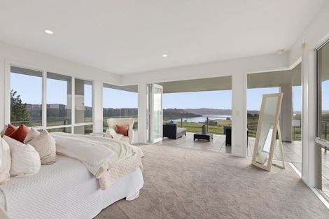 Photo of property in 189 Vaughans Road, Okura, Albany, 0792