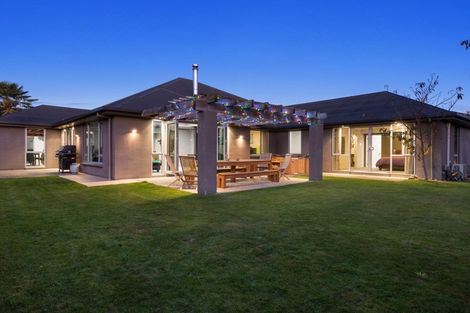 Photo of property in 33 Magnolia Drive, Springlands, Blenheim, 7201