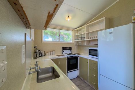 Photo of property in 106 Moore Place, Whangamata, 3620