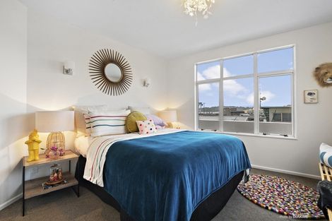 Photo of property in Hobson Flats, 10/1 Hobson Street, Pipitea, Wellington, 6011