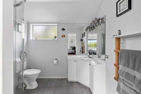 Photo of property in 37 Vista Motu, Red Beach, 0932