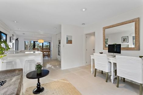 Photo of property in 1/2 Parr Terrace, Castor Bay, Auckland, 0620
