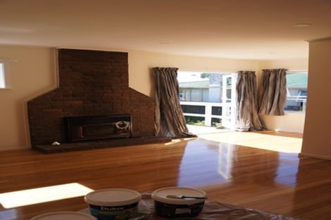 Photo of property in 24 Waipani Road, Te Atatu Peninsula, Auckland, 0610