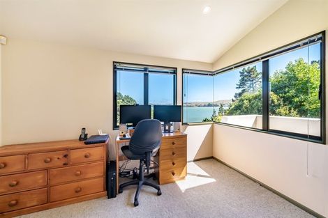 Photo of property in 36a Molyneux Close, Whitby, Porirua, 5024