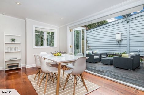Photo of property in 28 Cardwell Street, Onehunga, Auckland, 1061