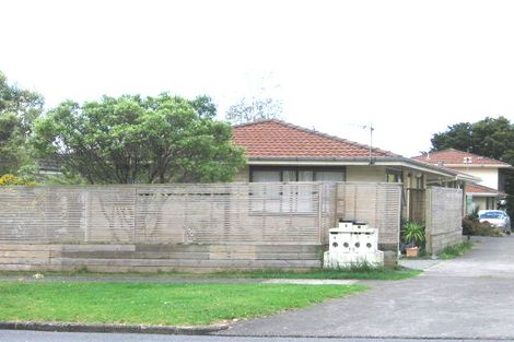 Photo of property in 3/13 Northall Road, New Lynn, Auckland, 0600