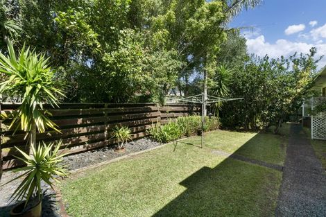 Photo of property in 2/41 Northumberland Avenue, Belmont, Auckland, 0622