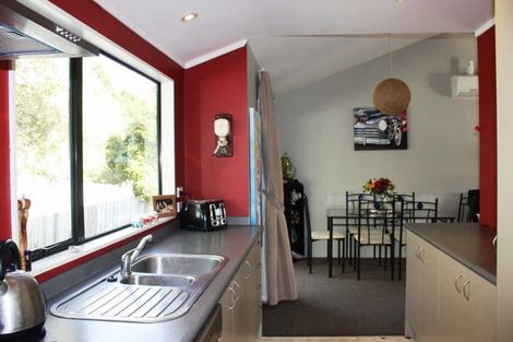 Photo of property in 2/29 Beaudine Avenue, Glenfield, Auckland, 0629