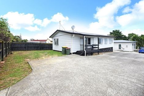 Photo of property in 103 Flat Bush Road, Clover Park, Auckland, 2023