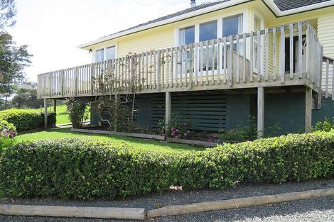 Photo of property in 1908 Paparoa Valley Road, Paparoa, 0571