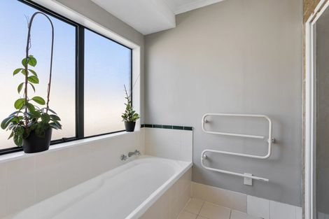 Photo of property in 9 Cottesmore Place, Huntington Park, Auckland, 2013