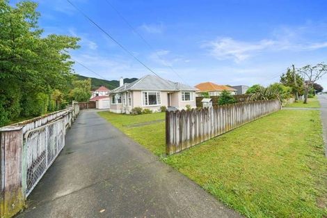 Photo of property in 212 Waiwhetu Road, Waterloo, Lower Hutt, 5011