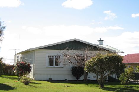 Photo of property in 8 Harris Street, Marton, 4710