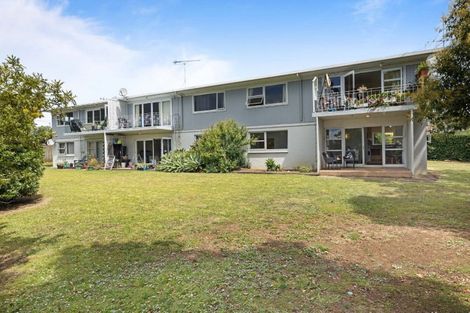 Photo of property in 3/133 Shakespeare Road, Milford, Auckland, 0620