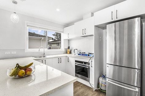 Photo of property in 11 Windrush Close, Mangere, Auckland, 2022