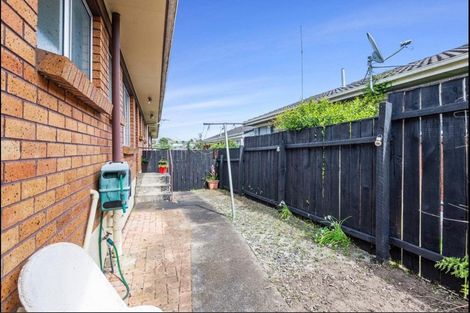 Photo of property in 1/165 View Road, Sunnyvale, Auckland, 0612