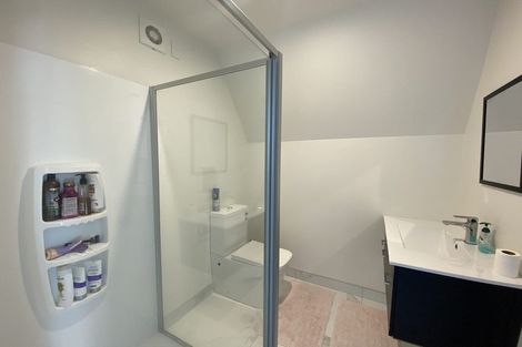 Photo of property in 28 Blundell Place, Chatswood, Auckland, 0626