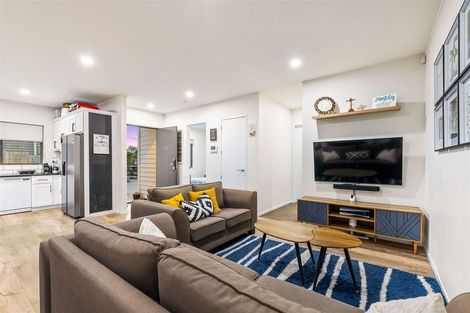 Photo of property in 15a Reynella Drive, Massey, Auckland, 0614