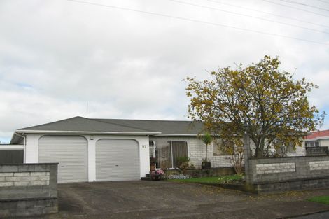Photo of property in 97 Broadway, Waitara, 4320