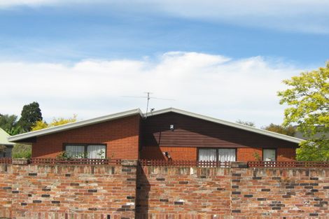 Photo of property in 16 Momorangi Crescent, Redwood, Christchurch, 8051