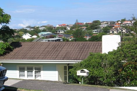 Photo of property in 6a Korotaha Terrace, Rothesay Bay, Auckland, 0630