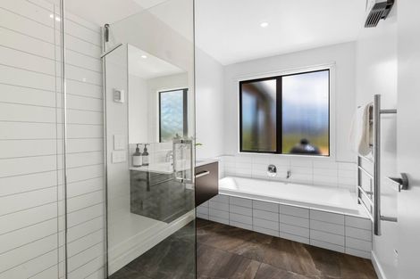 Photo of property in 62 Jacks Point Rise, Jacks Point, Queenstown, 9371