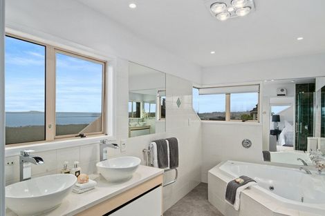 Photo of property in 32 Wiseley Road, Hobsonville, Auckland, 0618