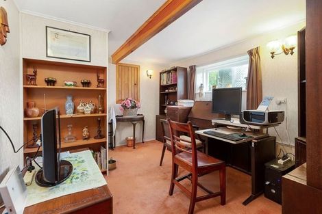 Photo of property in 74 Taylor Terrace, Tawa, Wellington, 5028