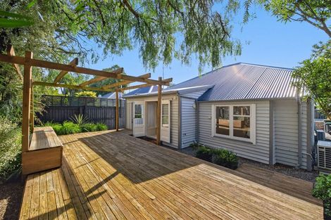 Photo of property in 341 Barbadoes Street, Christchurch Central, Christchurch, 8011