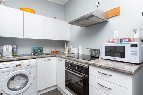 Photo of property in 11 Denver Avenue, Sunnyvale, Auckland, 0612