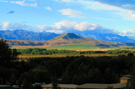 Photo of property in 22 Sutherland Road, Omarama, 9412