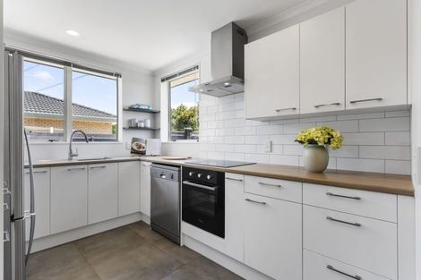 Photo of property in 5 Frederick Reece Drive, The Gardens, Auckland, 2105