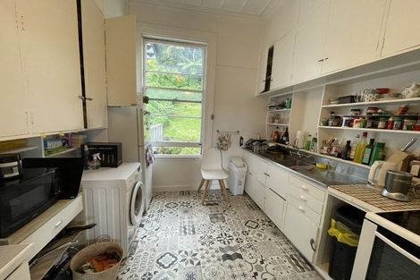 Photo of property in 16a Clifton Terrace, Kelburn, Wellington, 6012