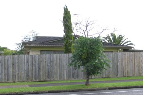 Photo of property in 75 Prince Regent Drive, Half Moon Bay, Auckland, 2012