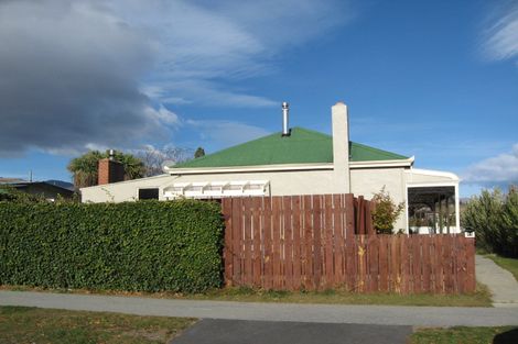 Photo of property in 24 Molyneux Avenue, Cromwell, 9310