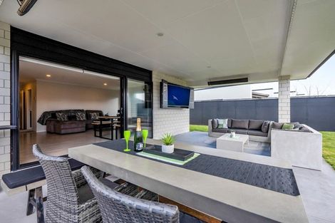 Photo of property in 65 Links Drive, Waiwhakaiho, New Plymouth, 4312