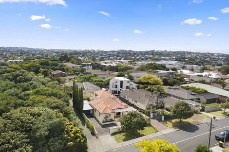 Photo of property in 1/15 Sylvan Park Avenue, Milford, Auckland, 0620