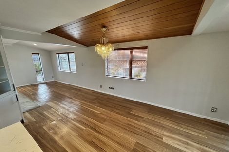 Photo of property in 58 Carnoustie Drive, Wattle Downs, Auckland, 2103