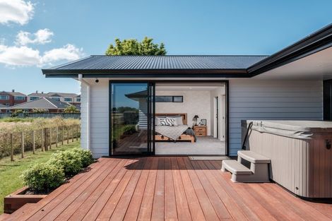 Photo of property in 139 Potae Avenue, Riverdale, Gisborne, 4010