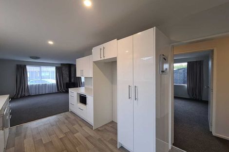 Photo of property in 11 Binstead Place, Avondale, Christchurch, 8061