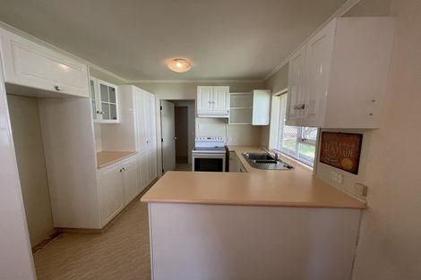 Photo of property in 84 Granville Drive, Massey, Auckland, 0614