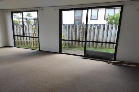 Photo of property in 1 Mona Vale, West Harbour, Auckland, 0618