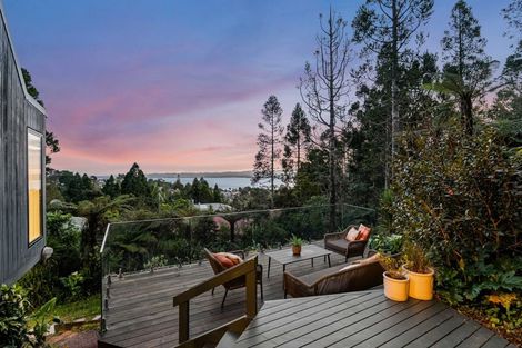 Photo of property in 35 Pluto Place, Beach Haven, Auckland, 0626